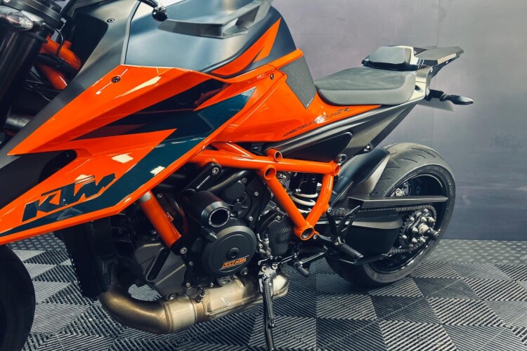 2020 KTM 1290 SUPER DUKE R, Orange - photo 11