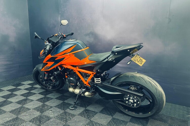 2020 KTM 1290 SUPER DUKE R, Orange - photo 14