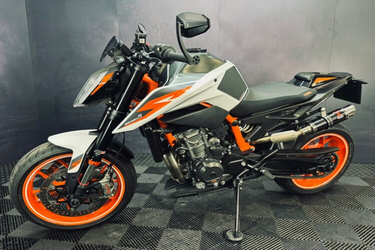 2021 KTM 890 DUKE, White - photo 5