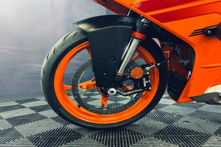 2024 KTM RC 390, Orange - photo 16