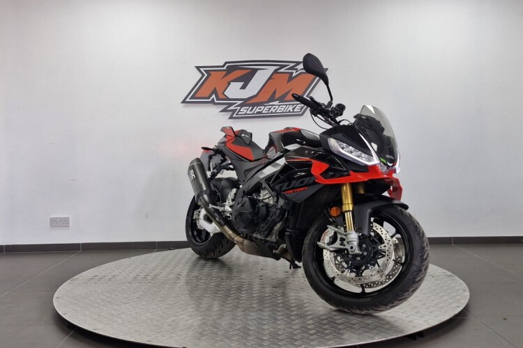 APRILIA TUONO 1100 V4