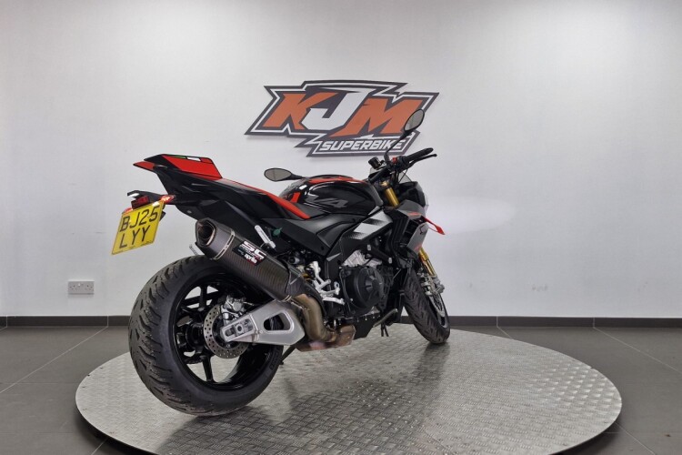 APRILIA TUONO 1100 V4