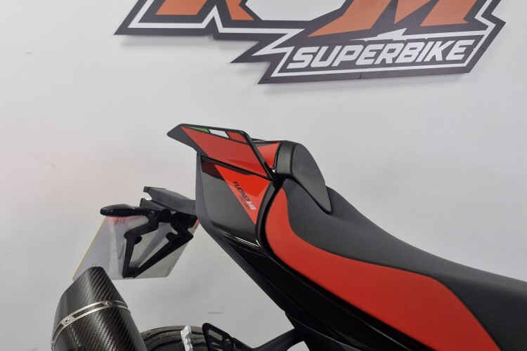 APRILIA TUONO 1100 V4