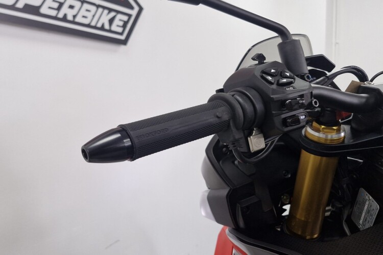 APRILIA TUONO 1100 V4