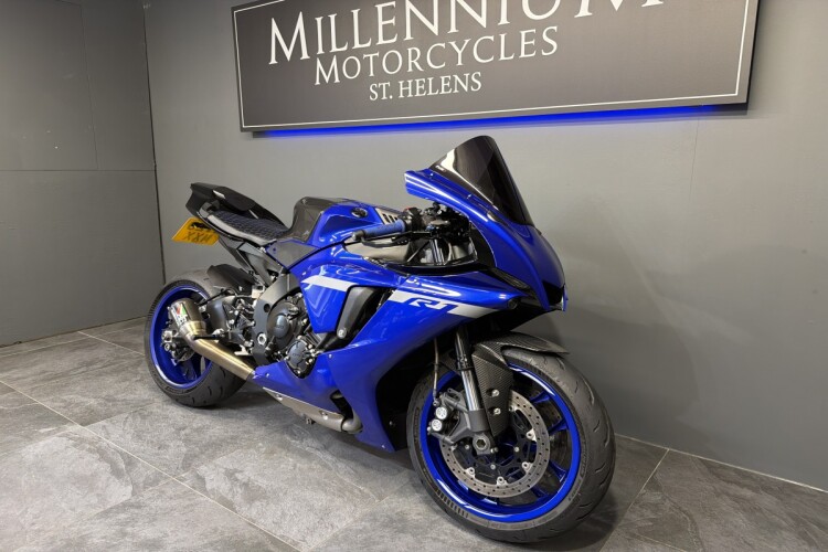 2020 YAMAHA R1, Blue - photo 2