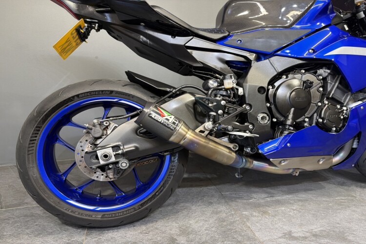 2020 YAMAHA R1, Blue - photo 5