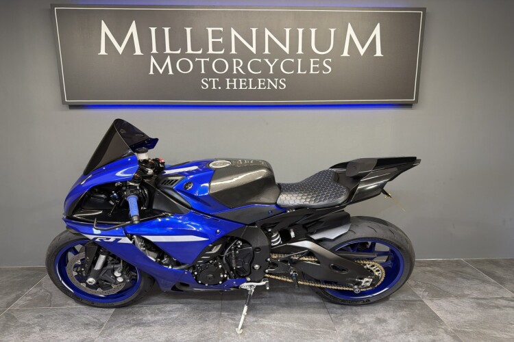 2020 YAMAHA R1, Blue - photo 12