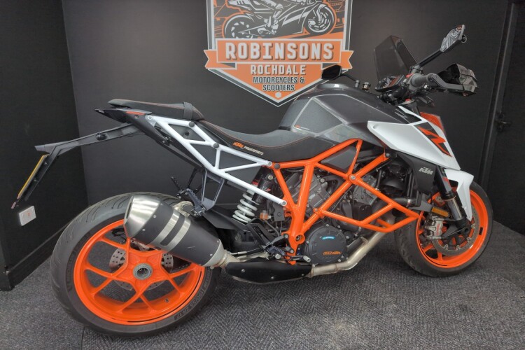 2019 KTM 1290 SUPER DUKE R, White - photo 7
