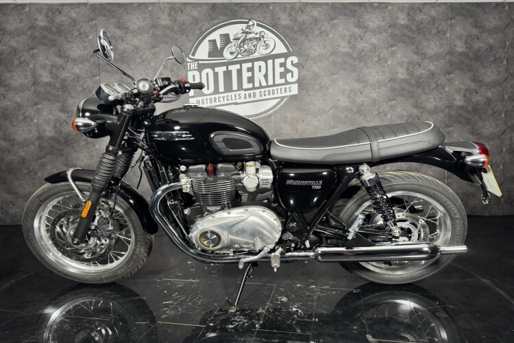2026 TRIUMPH BONNEVILLE T120, Black - photo 7