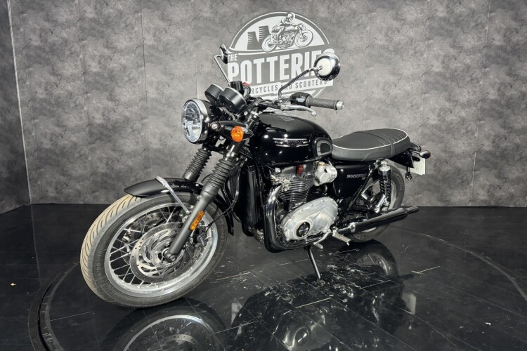 2026 TRIUMPH BONNEVILLE T120, Black - photo 11