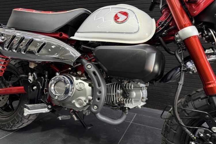 2024 HONDA MONKEY, Red - photo 4