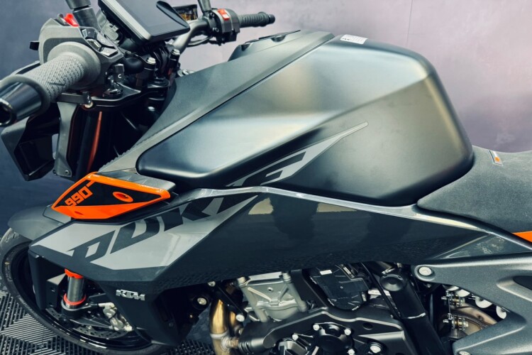 2024 KTM 990 DUKE, Black - photo 9