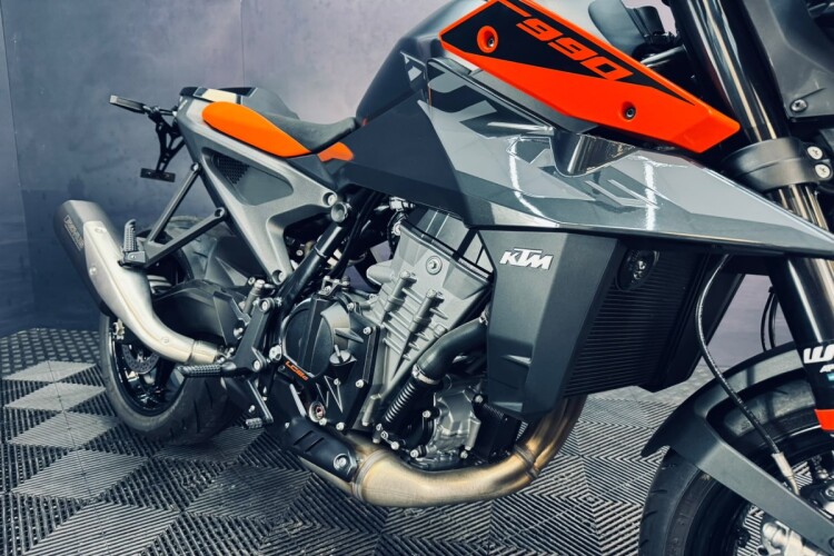 2024 KTM 990 DUKE, Black - photo 10