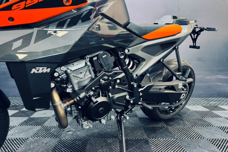 2024 KTM 990 DUKE, Black - photo 11