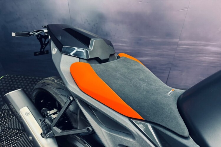 2024 KTM 990 DUKE, Black - photo 13