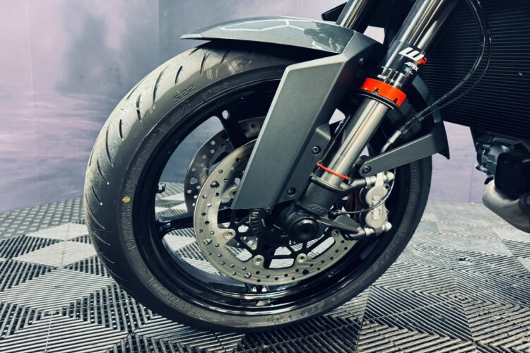 2024 KTM 990 DUKE, Black - photo 16