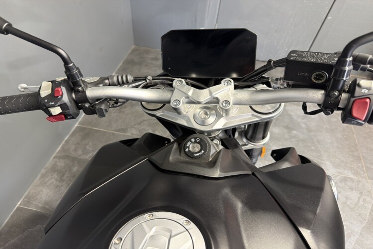 2025 VOGE R625, Black - photo 8