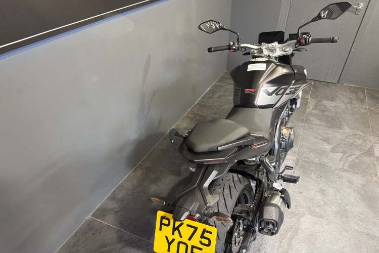 2025 VOGE R625, Black - photo 10