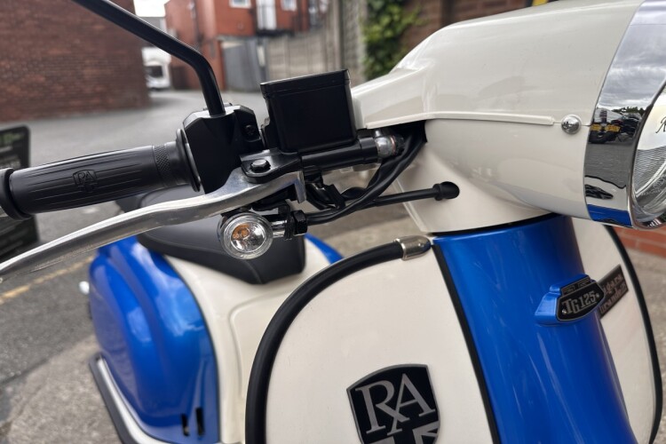 2024 ROYAL ALLOY TG 125, Blue/Ivory - photo 10