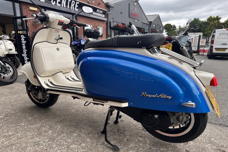 2024 ROYAL ALLOY TG 125, Blue/Ivory - photo 14