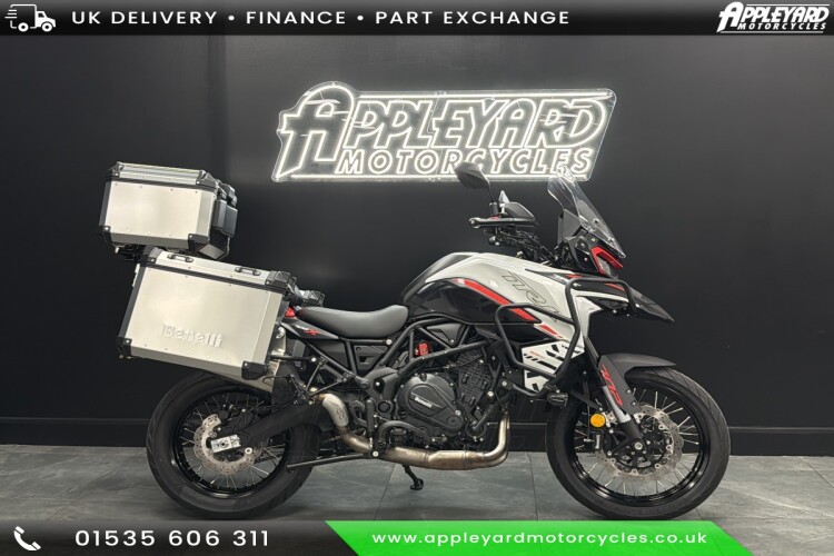 2025 BENELLI TRK 702 X, White