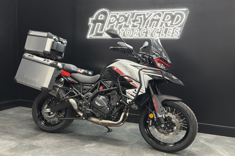 2025 BENELLI TRK 702 X, White - photo 4