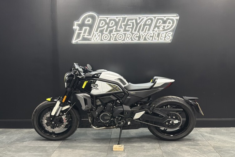 CFMOTO 700CL-X SPORT