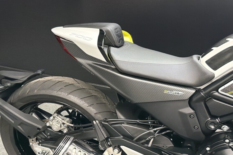 CFMOTO 700CL-X SPORT