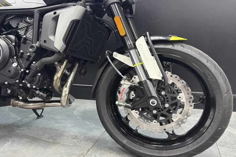 CFMOTO 700CL-X SPORT