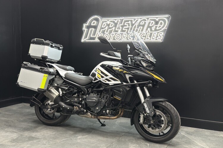 QJMOTOR SRT 900 S