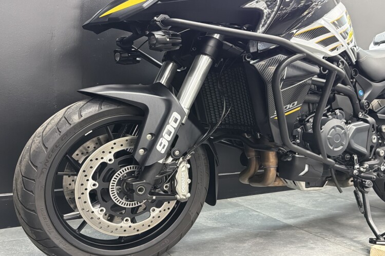 QJMOTOR SRT 900 S
