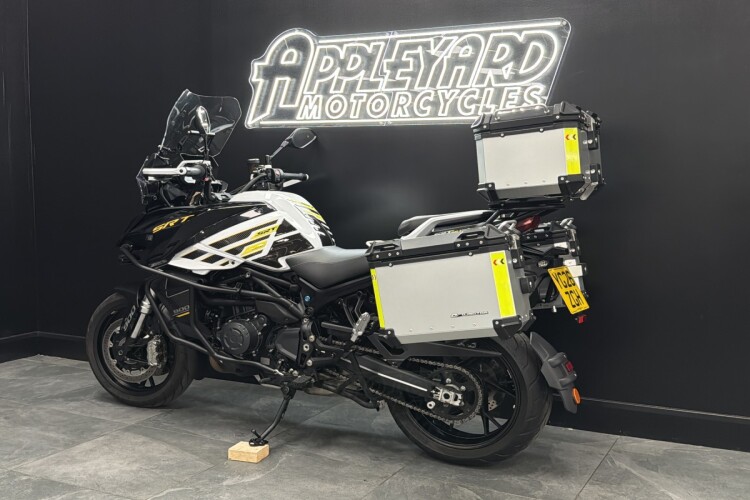QJMOTOR SRT 900 S