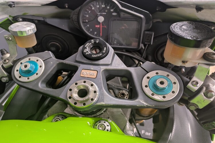 APRILIA RSV 1000
