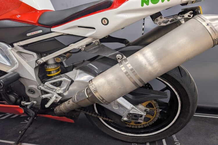 APRILIA RSV 1000