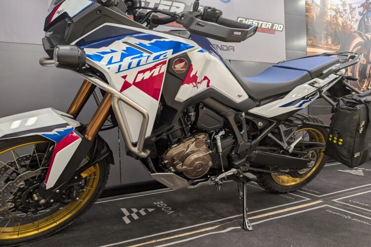 HONDA CRF1000L AFRICA TWIN