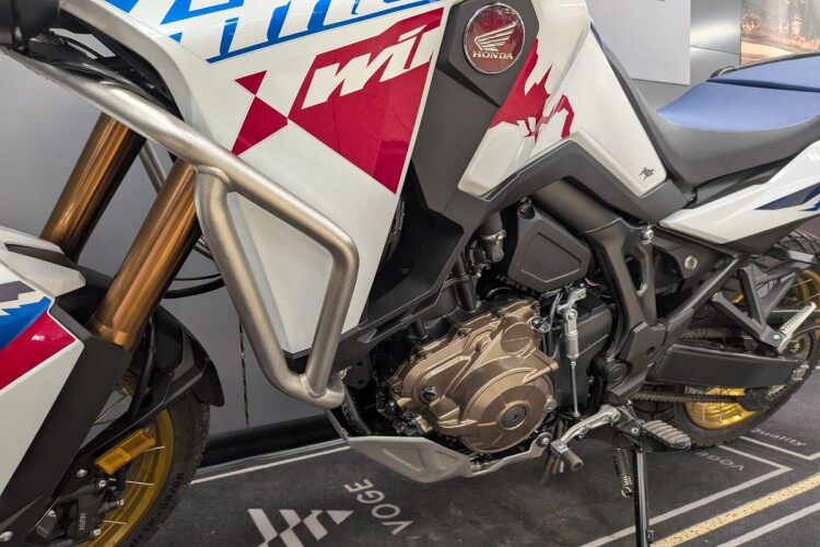 HONDA CRF1000L AFRICA TWIN