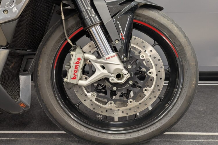 MV AGUSTA BRUTALE 1090