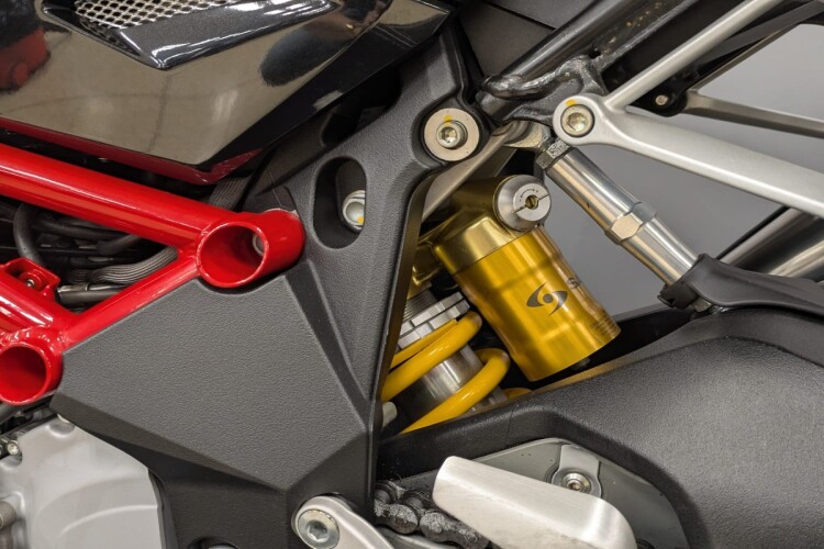 MV AGUSTA BRUTALE 1090