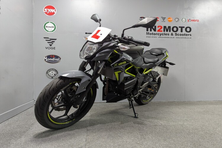 KAWASAKI Z125