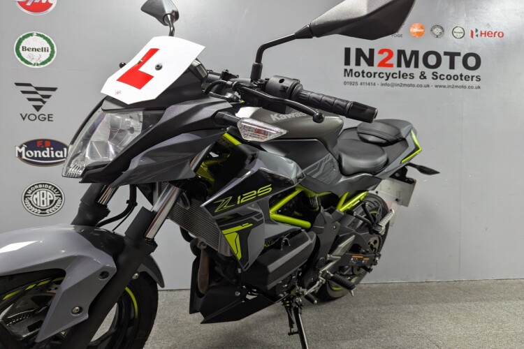 KAWASAKI Z125