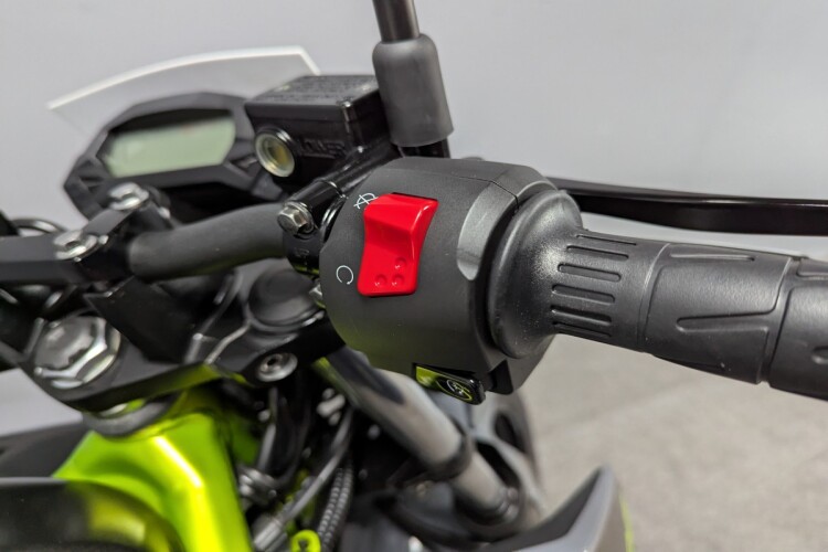 KAWASAKI Z125