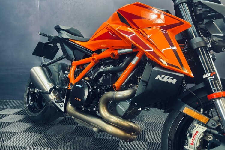 2024 KTM 1390 SUPER DUKE R, Orange - photo 11