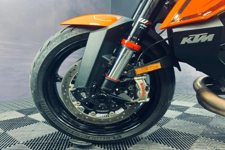 2024 KTM 1390 SUPER DUKE R, Orange - photo 17