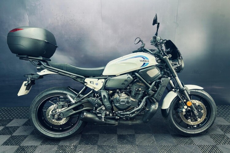 2025 YAMAHA XSR700, White - photo 2
