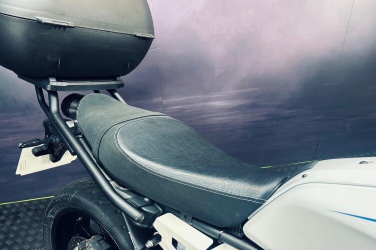 2025 YAMAHA XSR700, White - photo 13