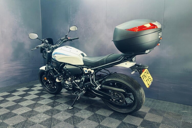 2025 YAMAHA XSR700, White - photo 14