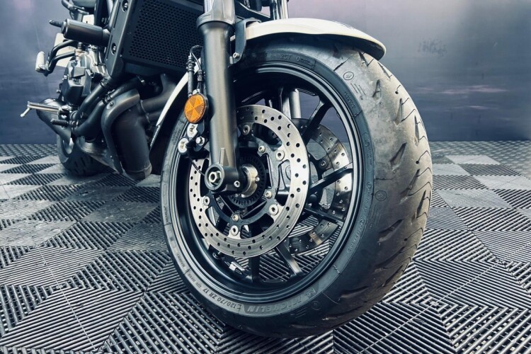 2025 YAMAHA XSR700, White - photo 16