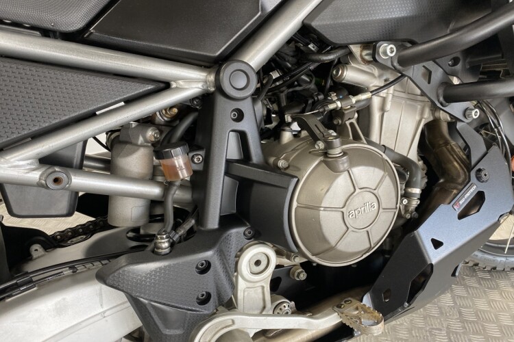 2023 APRILIA TAUREG 660, Red - photo 3