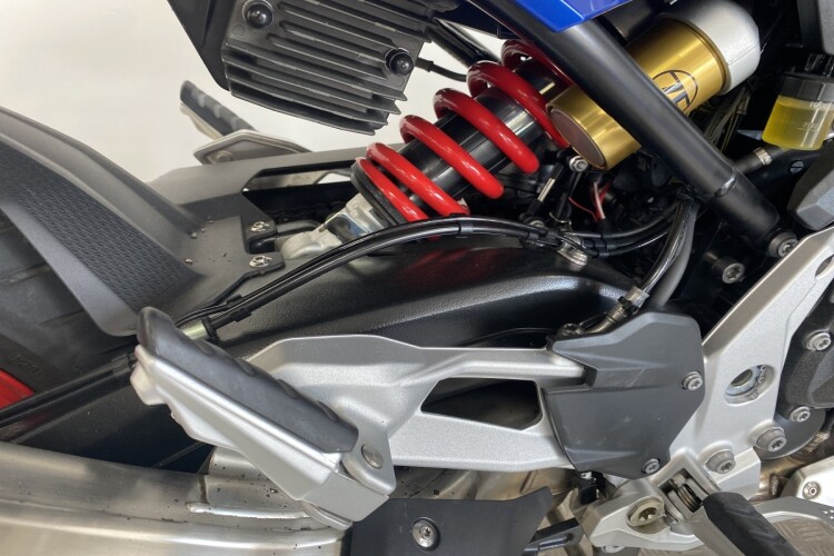 2025 BMW F900 XR, Multi-Colour - photo 3
