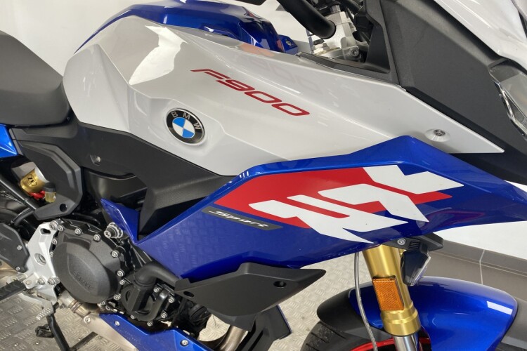 2025 BMW F900 XR, Multi-Colour - photo 4